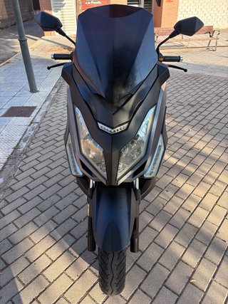 Wottan Storm 125 Maxi-scooter Negra