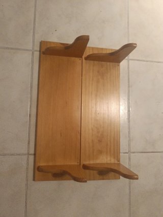 Dos estantes madera