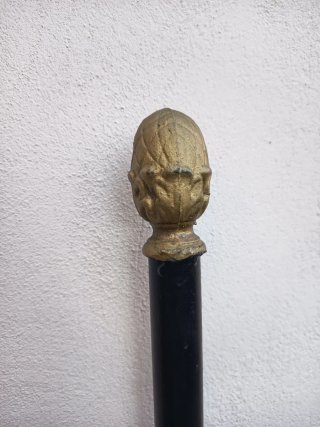 Cabecero forja matrimonio negro y dorado