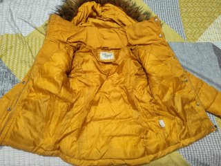 Cazadora acolchada mujer amarilla