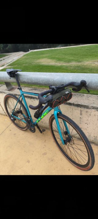 Bicicleta Cube Race Shimano 105