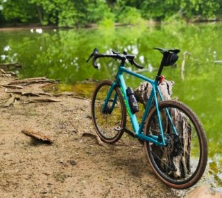Bicicleta Cube Race Shimano 105