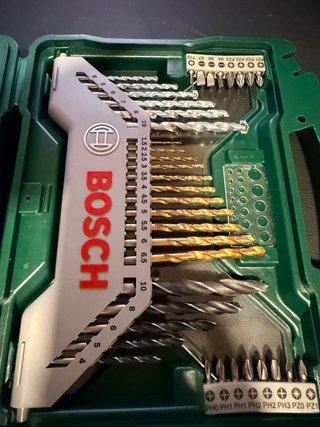 Taladro Bosch 18V-40 + 2 Baterías + Brocas