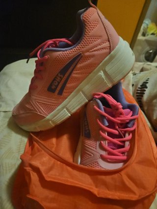 Zapatillas con ruedas WOHS rosas y moradas 38