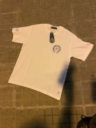 Camisa oversize con pedrería