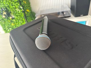 Micrófono Inalámbrico Shure con Accesorios