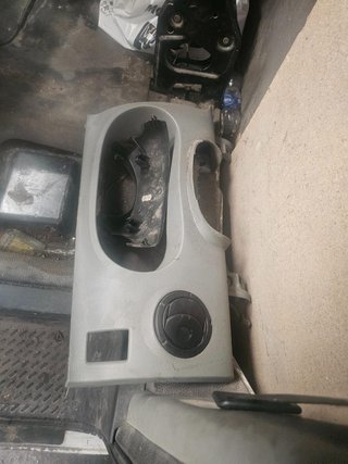 Panel lateral derecho salpicadero con aireador Renault