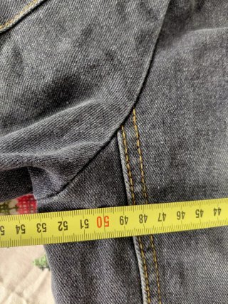 Chaqueta vaquera estilo motero