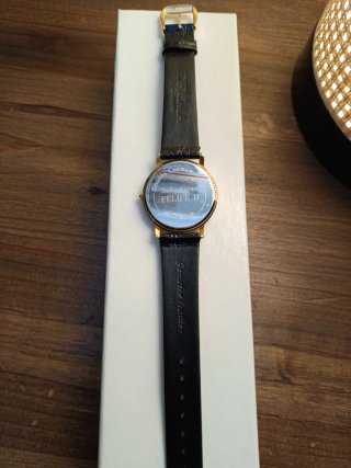 Reloj de pulsera nuevo