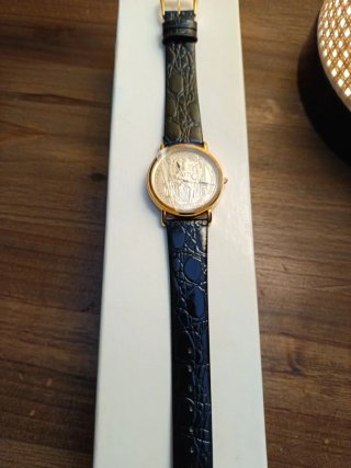 Reloj de pulsera nuevo