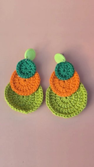 Pendientes crochet círculos verde y naranja