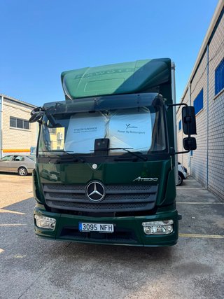 Mercedes-Benz- atego