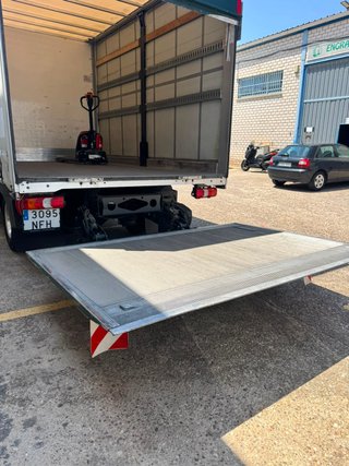 Mercedes-Benz- atego