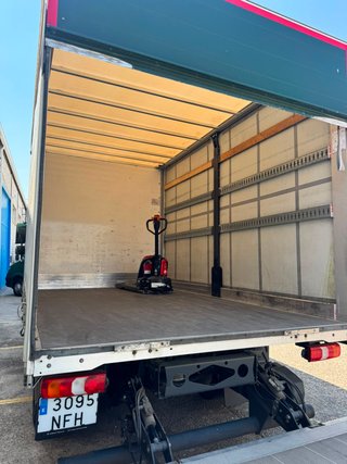 Mercedes-Benz- atego