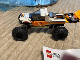 LEGO City Todoterreno 4x4 Aventurero 60387