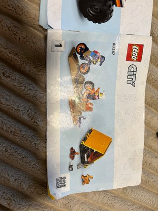 LEGO City Todoterreno 4x4 Aventurero 60387