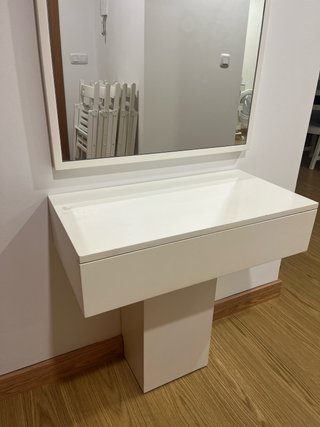 Mueble recibidor blanco