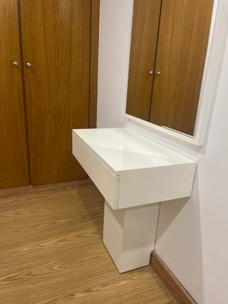 Mueble recibidor blanco
