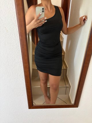 Vestito aderente mono spalla nero