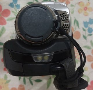 Videocámara JVC GR-DF540E