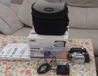 Videocámara JVC GR-DF540E