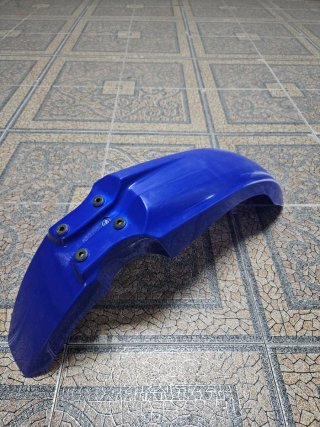 Guardabarros Yamaha XT600E 4PT para reparar