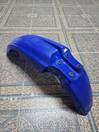 Guardabarros Yamaha XT600E 4PT para reparar