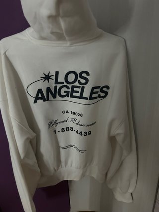 Sudadera con capucha blanca