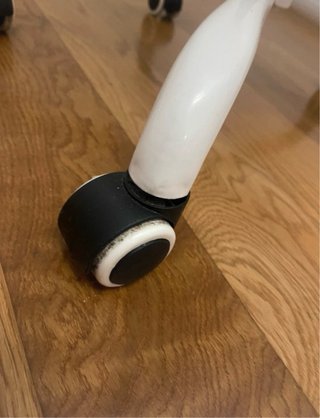 Silla de escritorio blanca