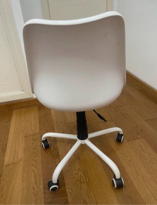 Silla de escritorio blanca