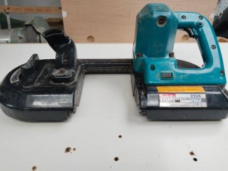 Sierra de cinta Makita 2106