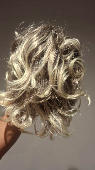Peluca rubia Olivia Newton-John