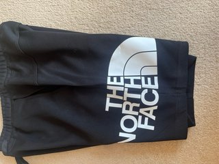Pantalón corto The North Face negro