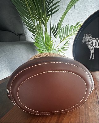 Bolso cubo piel y fibra natural