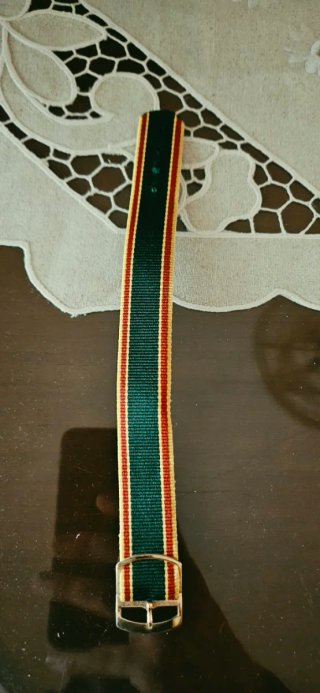 Pulsera tela rayas verde, rojo y beige
