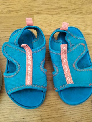 Chanclas y cangrejeras niña T26
