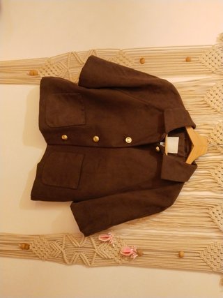 Chaqueta H&M efecto ante marrón