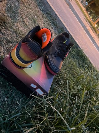 Jordan 3 Negras Multicolor Jbalvin