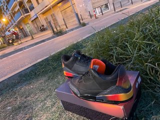 Jordan 3 Negras Multicolor Jbalvin
