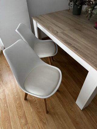 Mesa de comedor + 4 sillas