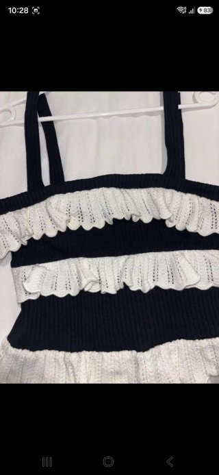 Top Zara volantes blanco y negro Talla S