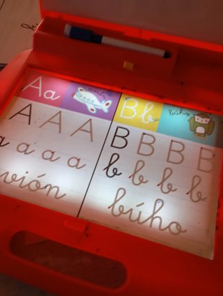 Pizarra infantil para dibujar y aprender
