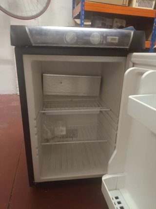 Nevera Trivalente Gas/12V/220V