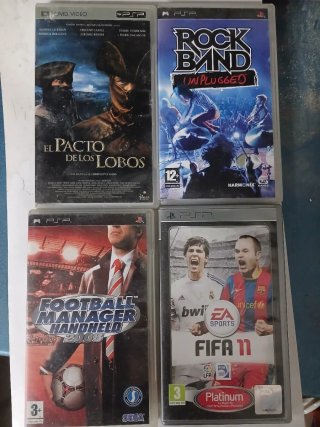 Lote 4 Juegos PSP: FIFA 11, Rock Band, Pacto Lobos