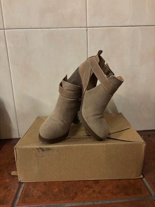 Botines piel melocotón beige