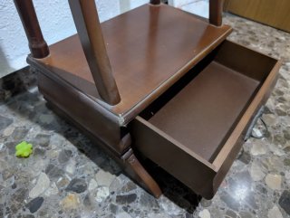 Galan de noche madera con cajón