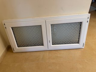 Ventana PVC con doble cristal, oscilobatiente