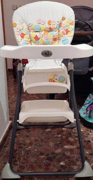 Trona Neonato con diseño divertido