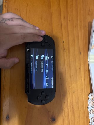 PSP Negra + Juego NBA Live 10