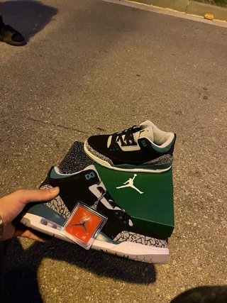 Jordan 3 Negro y Verde Militar